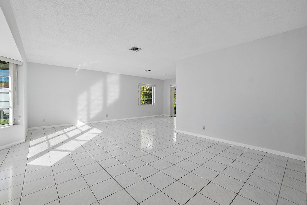 PALM BEACH GARDENS  Plat 6 - Residential