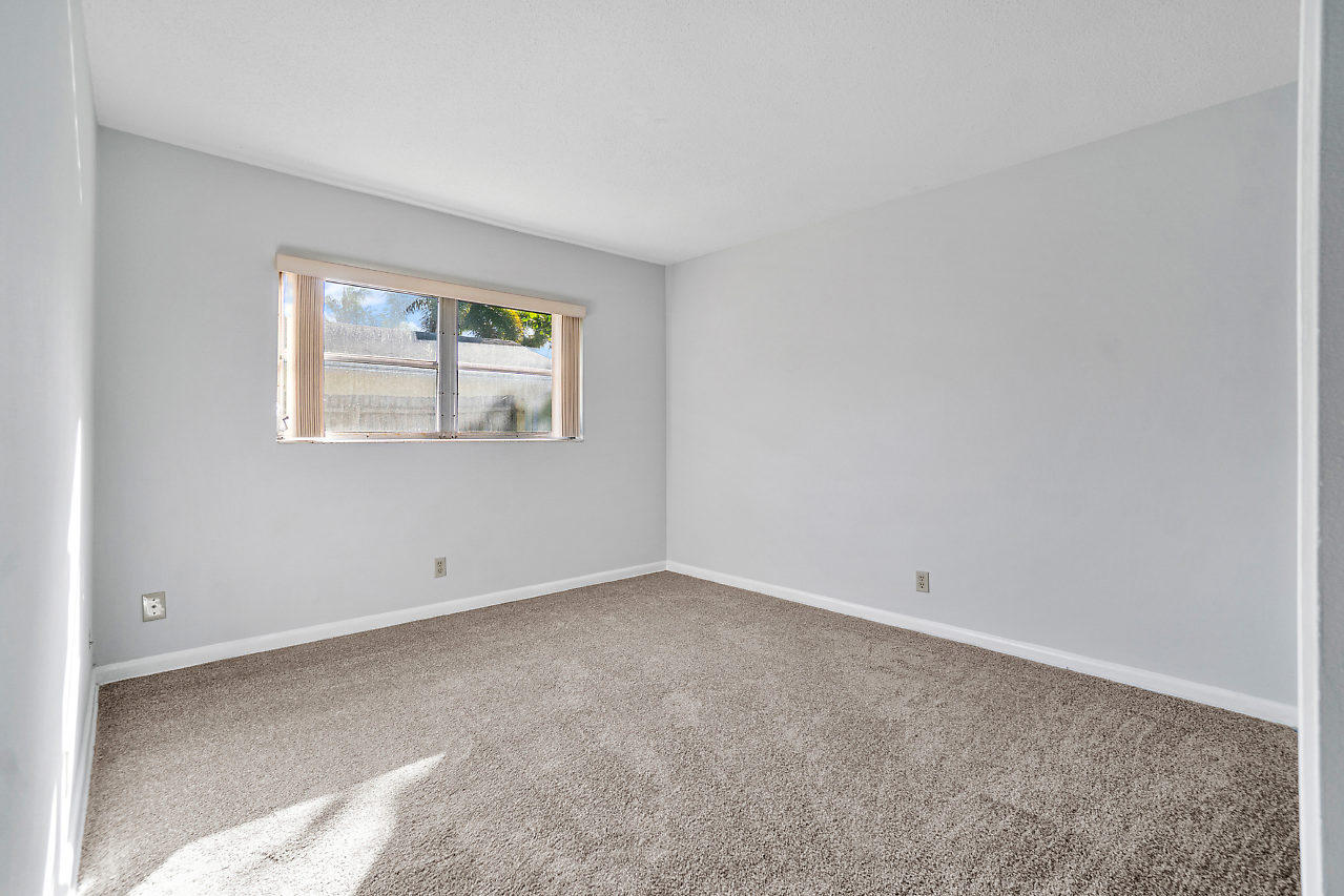 PALM BEACH GARDENS  Plat 6 - Residential