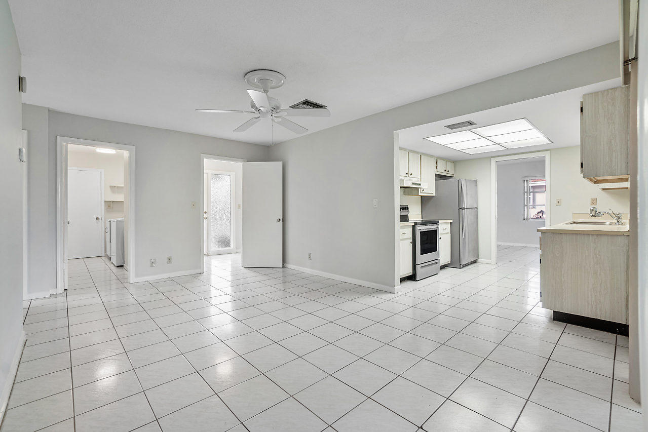 PALM BEACH GARDENS  Plat 6 - Residential