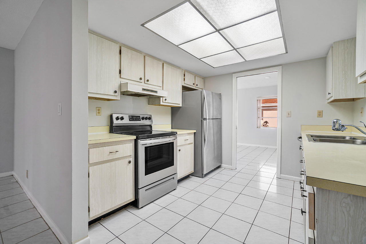 PALM BEACH GARDENS  Plat 6 - Residential