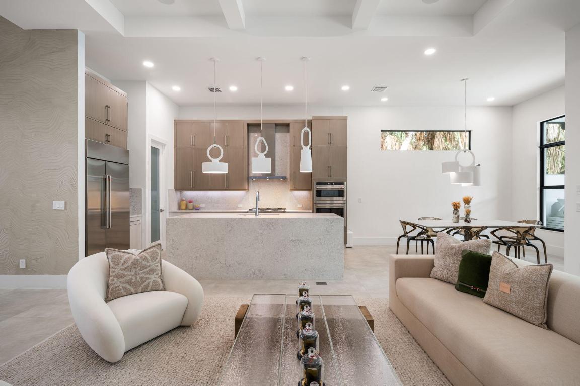 SEAGLASS P. D. - Residential