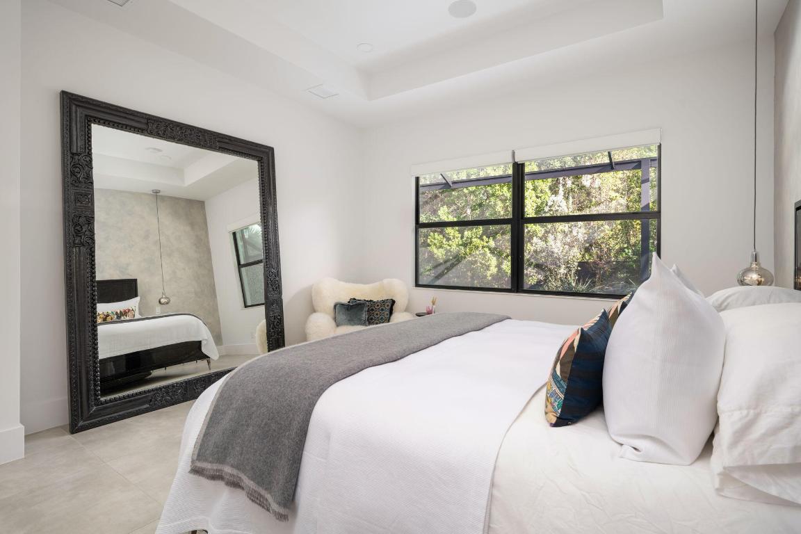 SEAGLASS P. D. - Residential