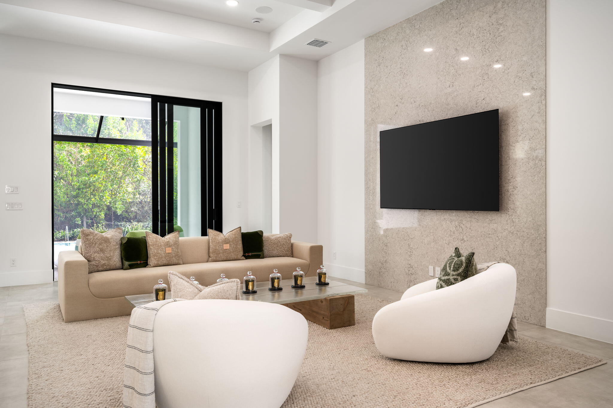 SEAGLASS P. D. - Residential