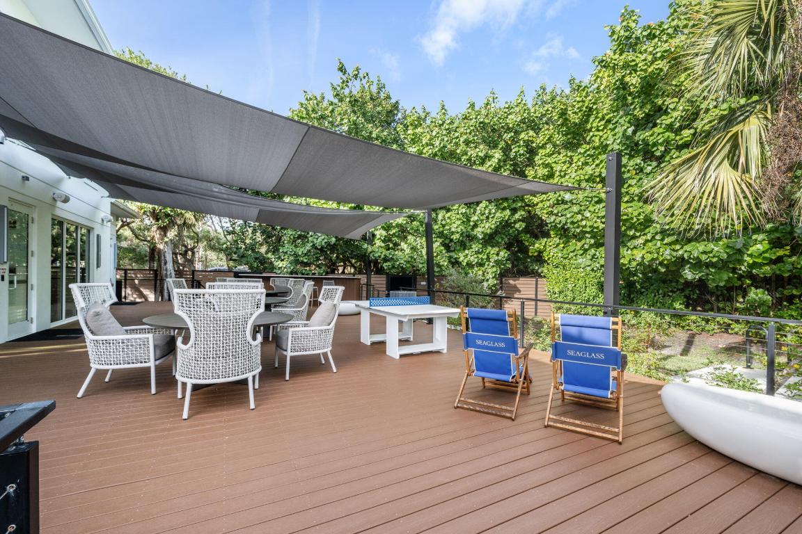 SEAGLASS P. D. - Residential