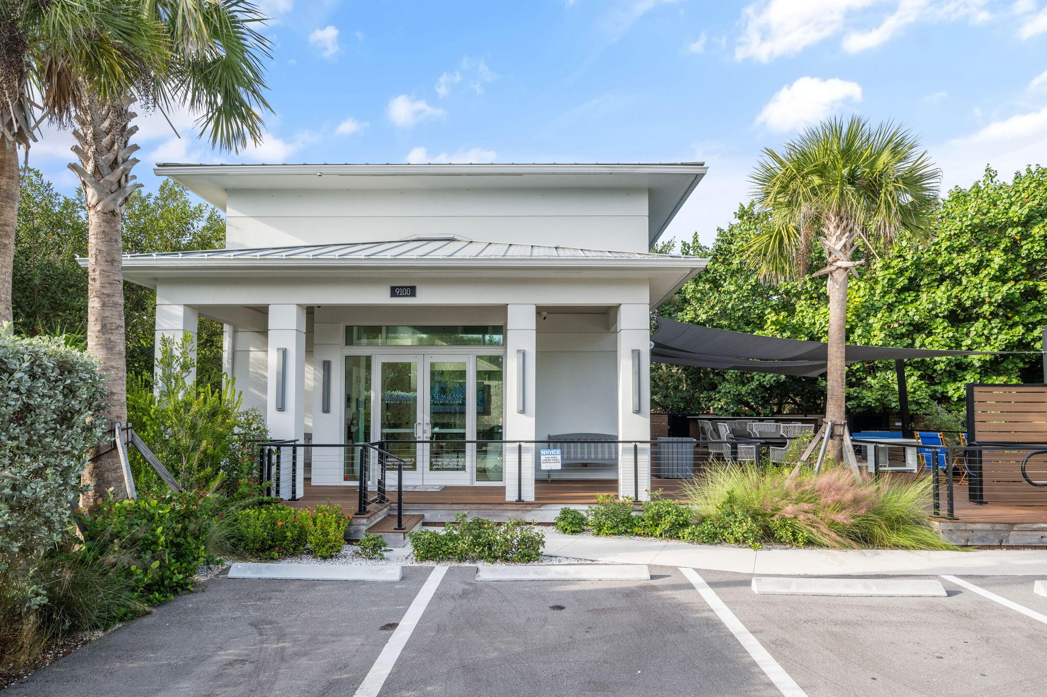 SEAGLASS P. D. - Residential