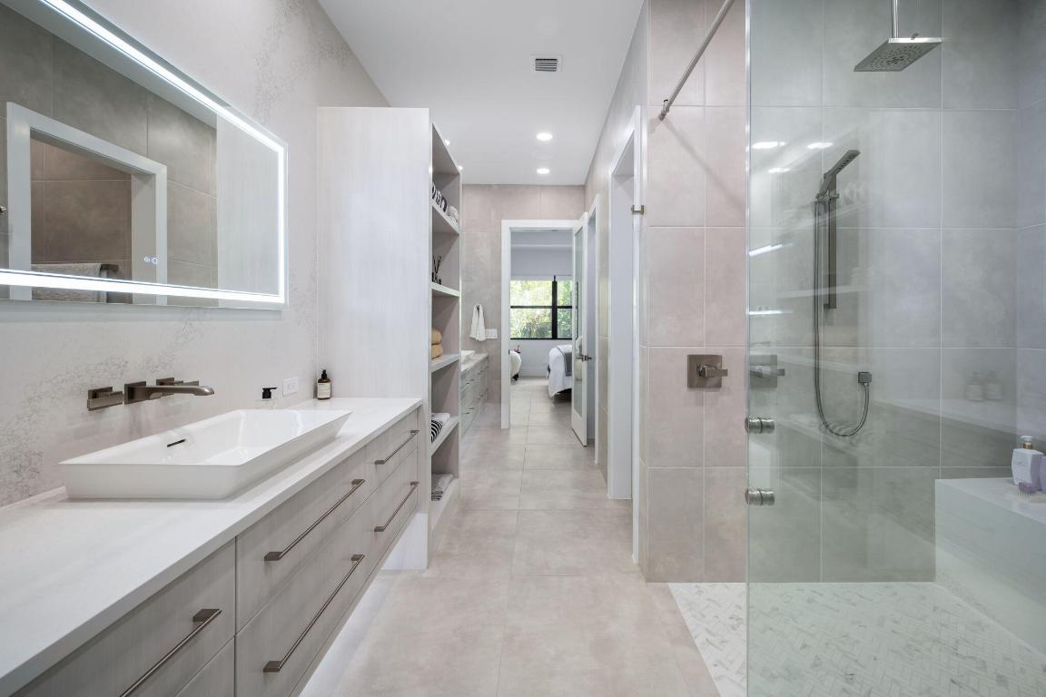 SEAGLASS P. D. - Residential