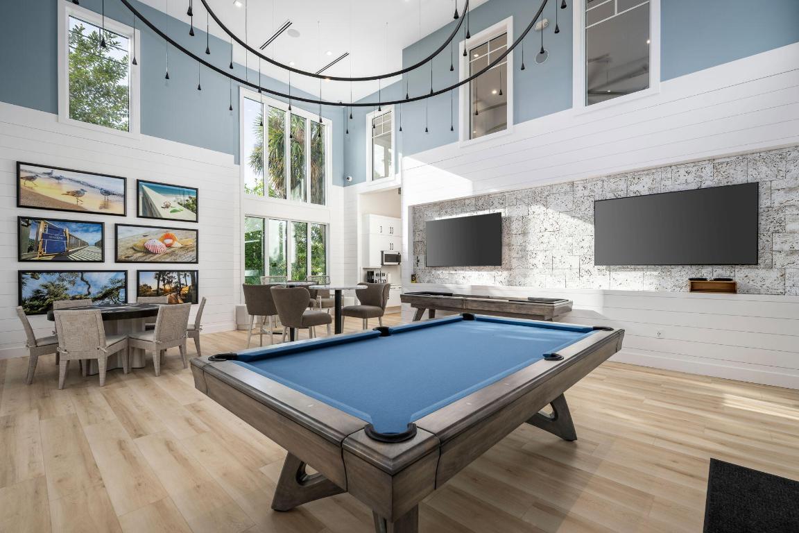 SEAGLASS P. D. - Residential