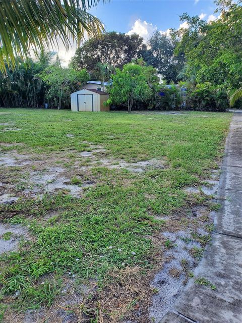 A home in Deerfield Beach