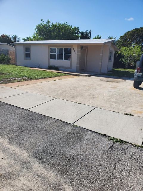 A home in Deerfield Beach