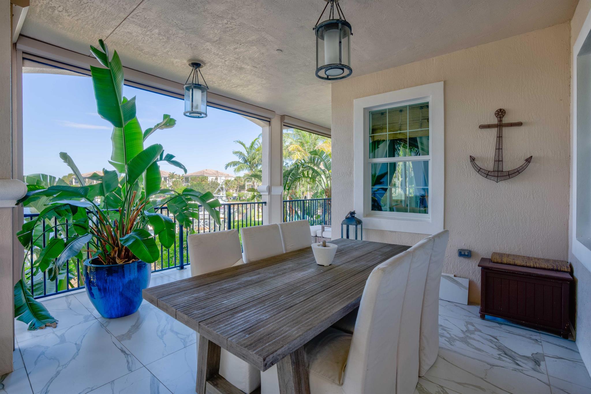 CARRIAGE HOMES AT FRENCHM - Residential