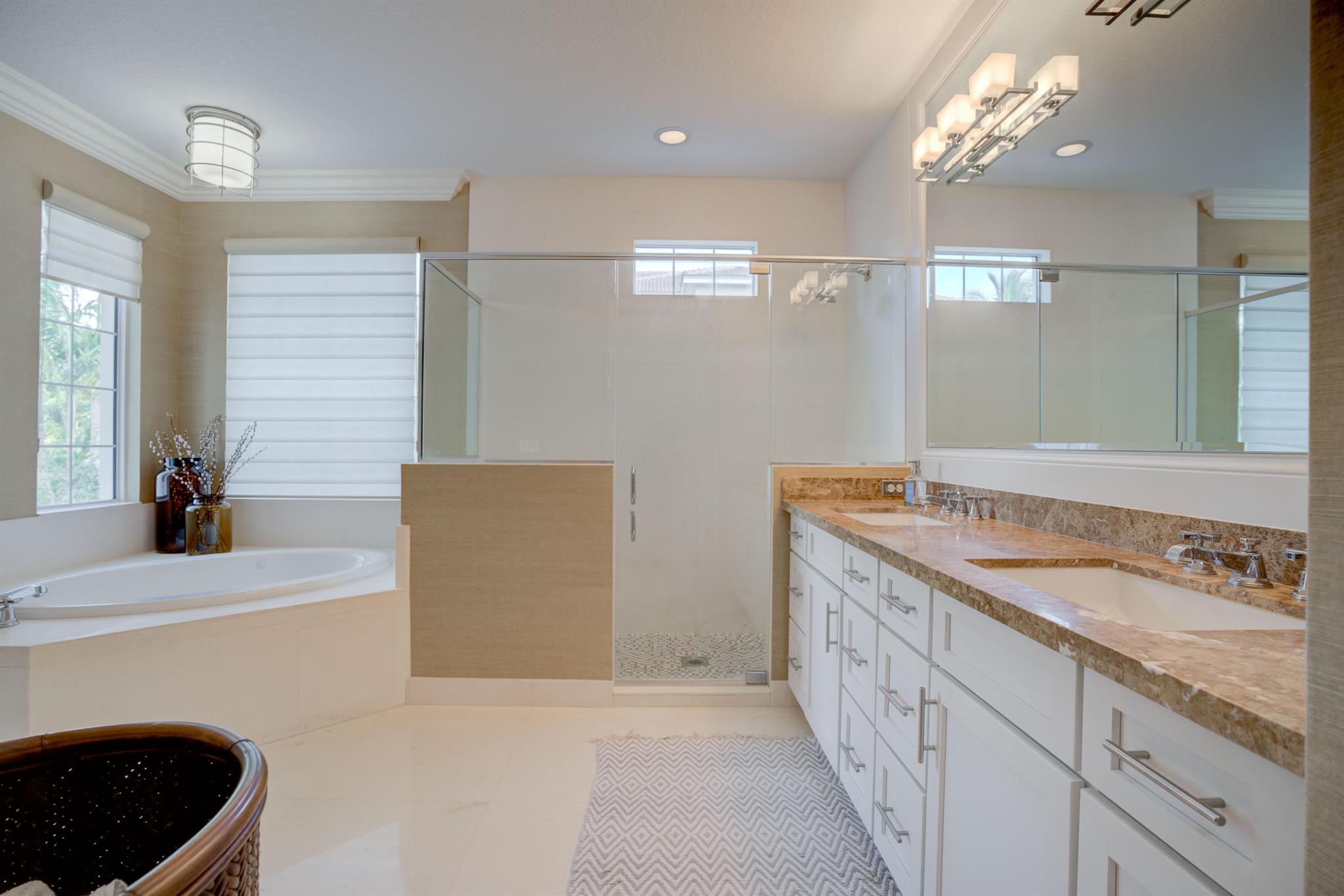 CARRIAGE HOMES AT FRENCHM - Residential