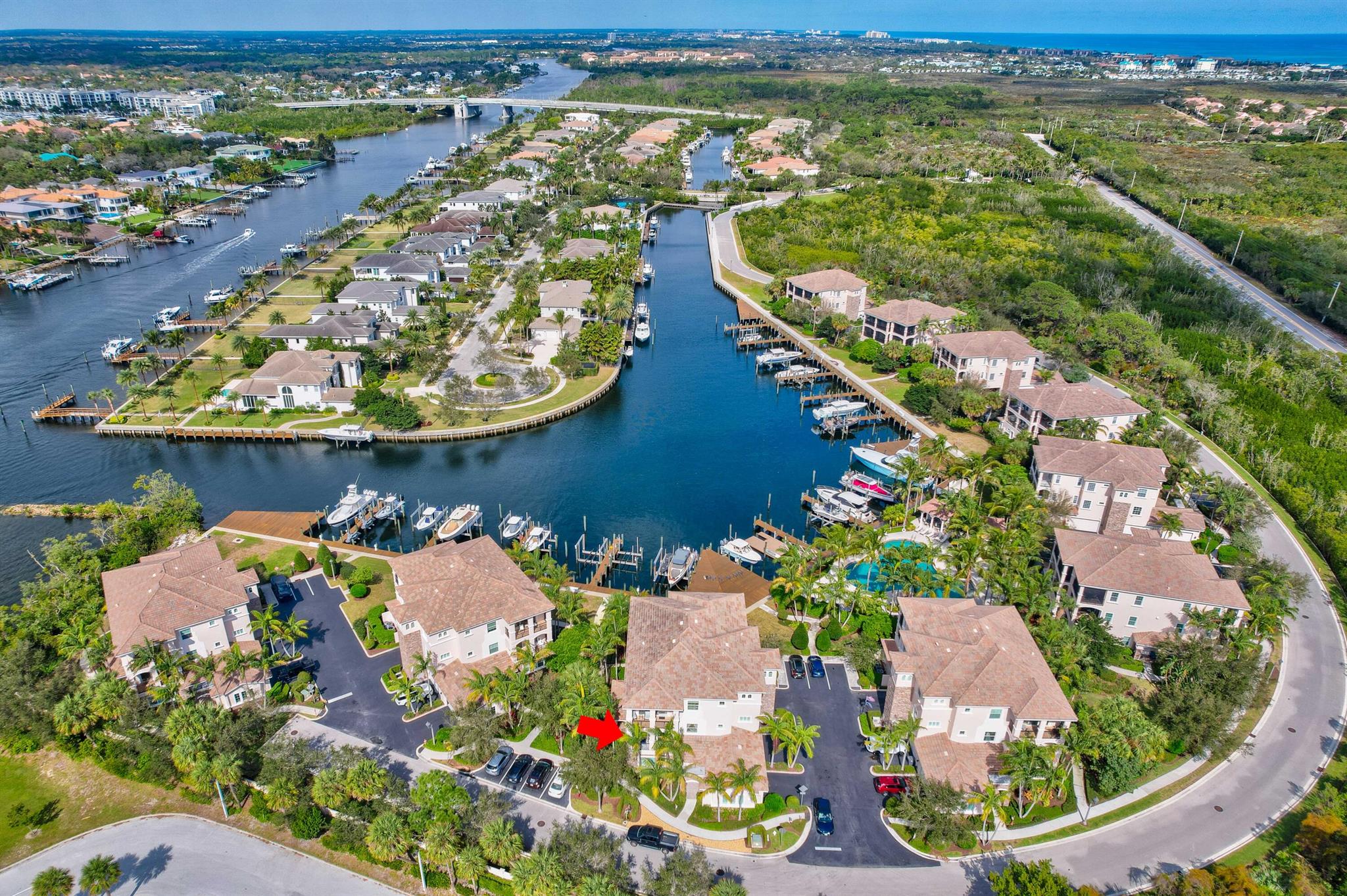 CARRIAGE HOMES AT FRENCHM - Residential