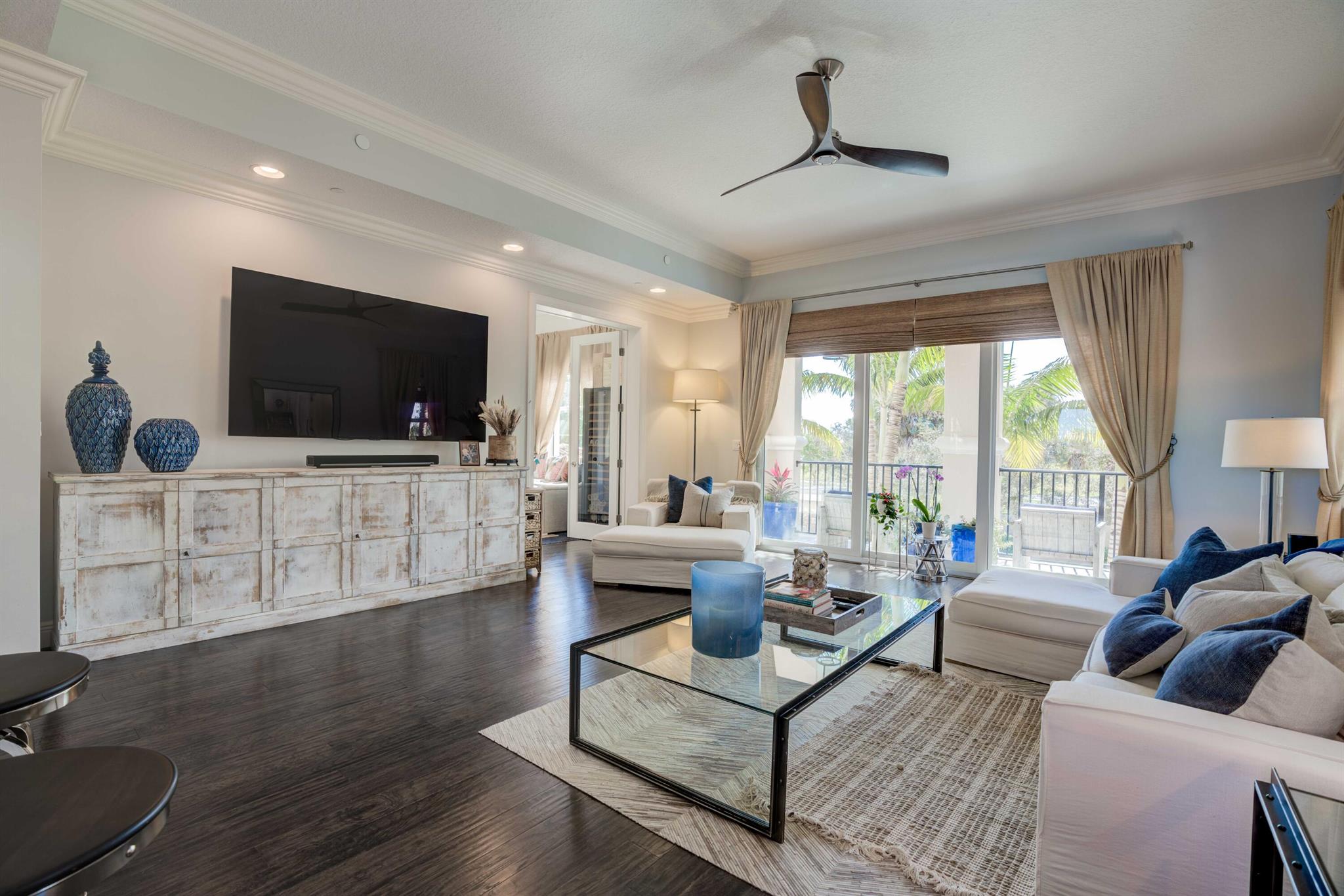 CARRIAGE HOMES AT FRENCHM - Residential