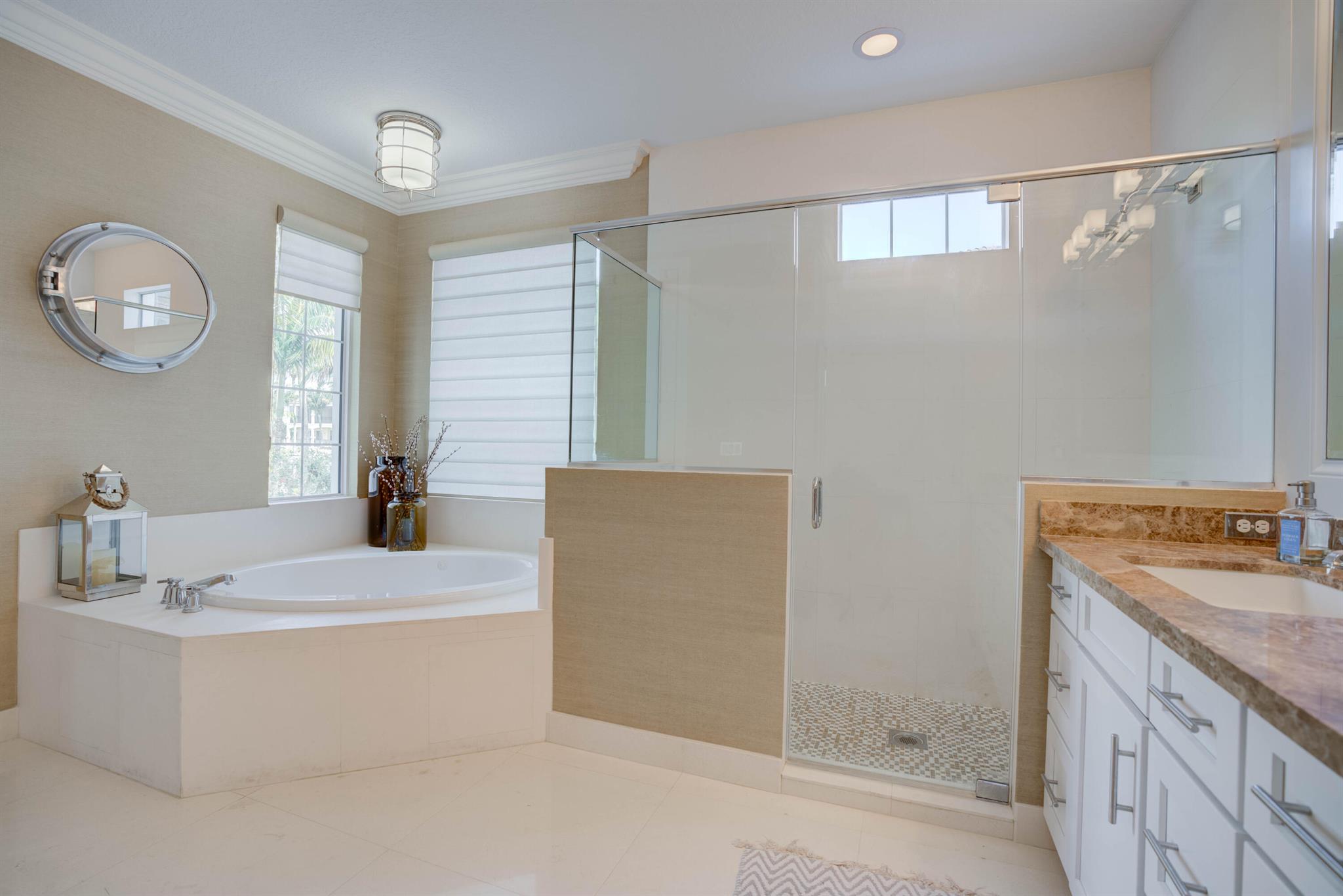 CARRIAGE HOMES AT FRENCHM - Residential