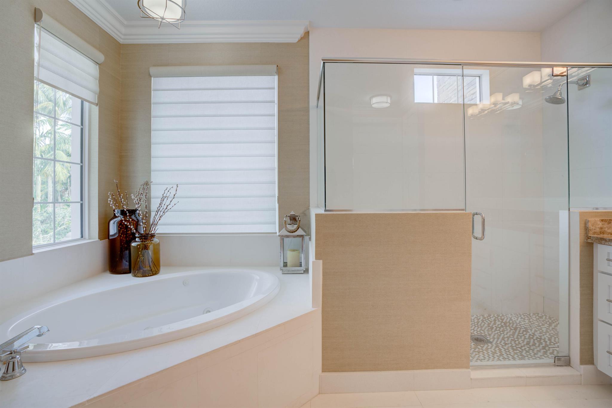 CARRIAGE HOMES AT FRENCHM - Residential