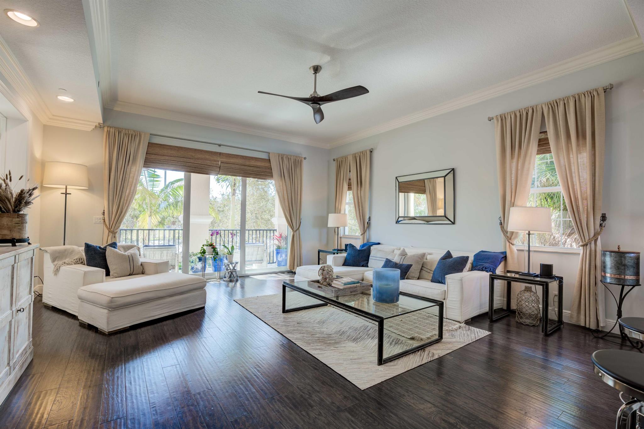 CARRIAGE HOMES AT FRENCHM - Residential