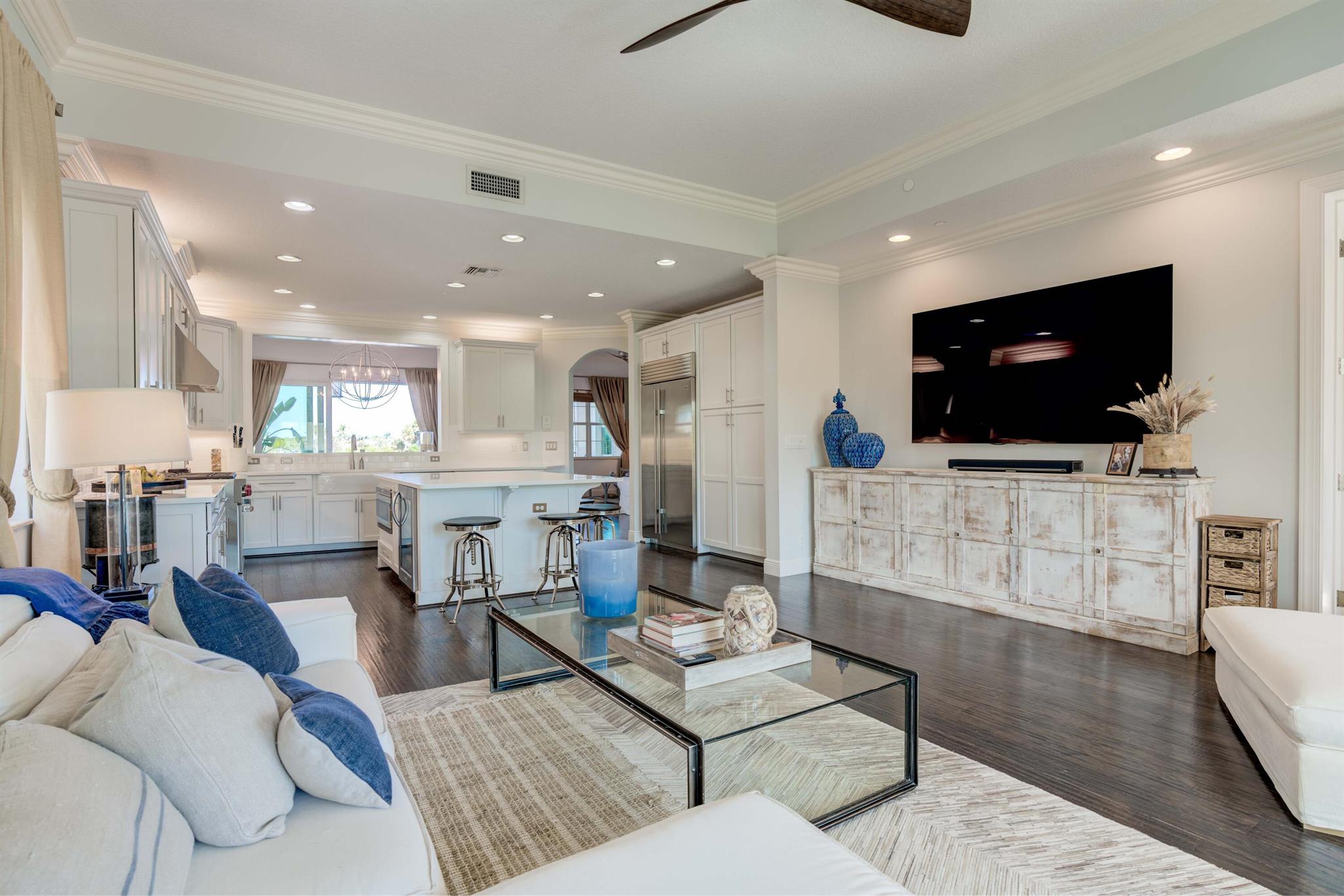 CARRIAGE HOMES AT FRENCHM - Residential