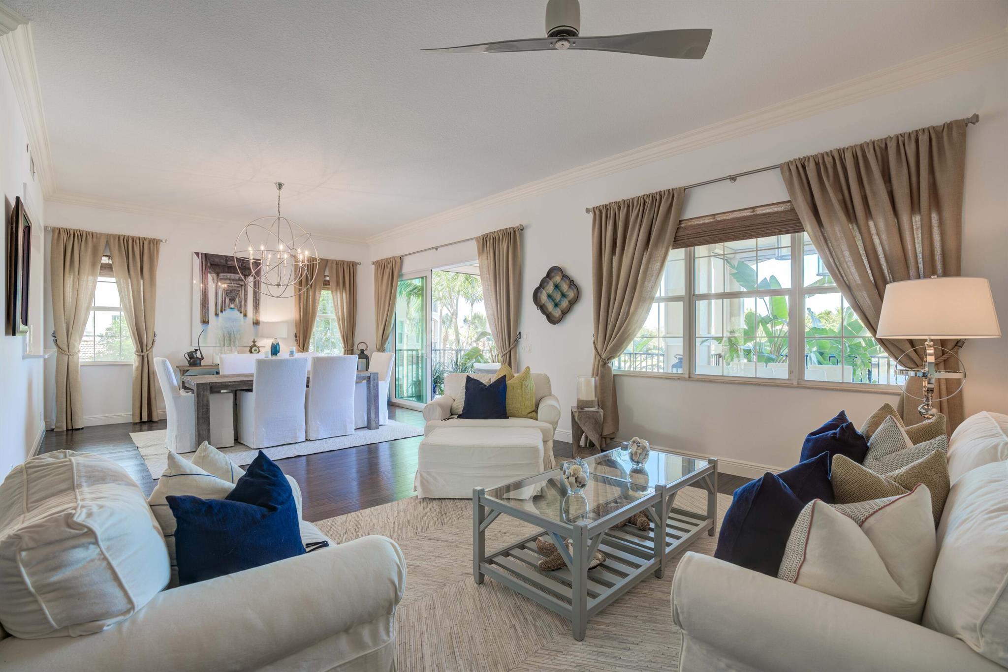 CARRIAGE HOMES AT FRENCHM - Residential