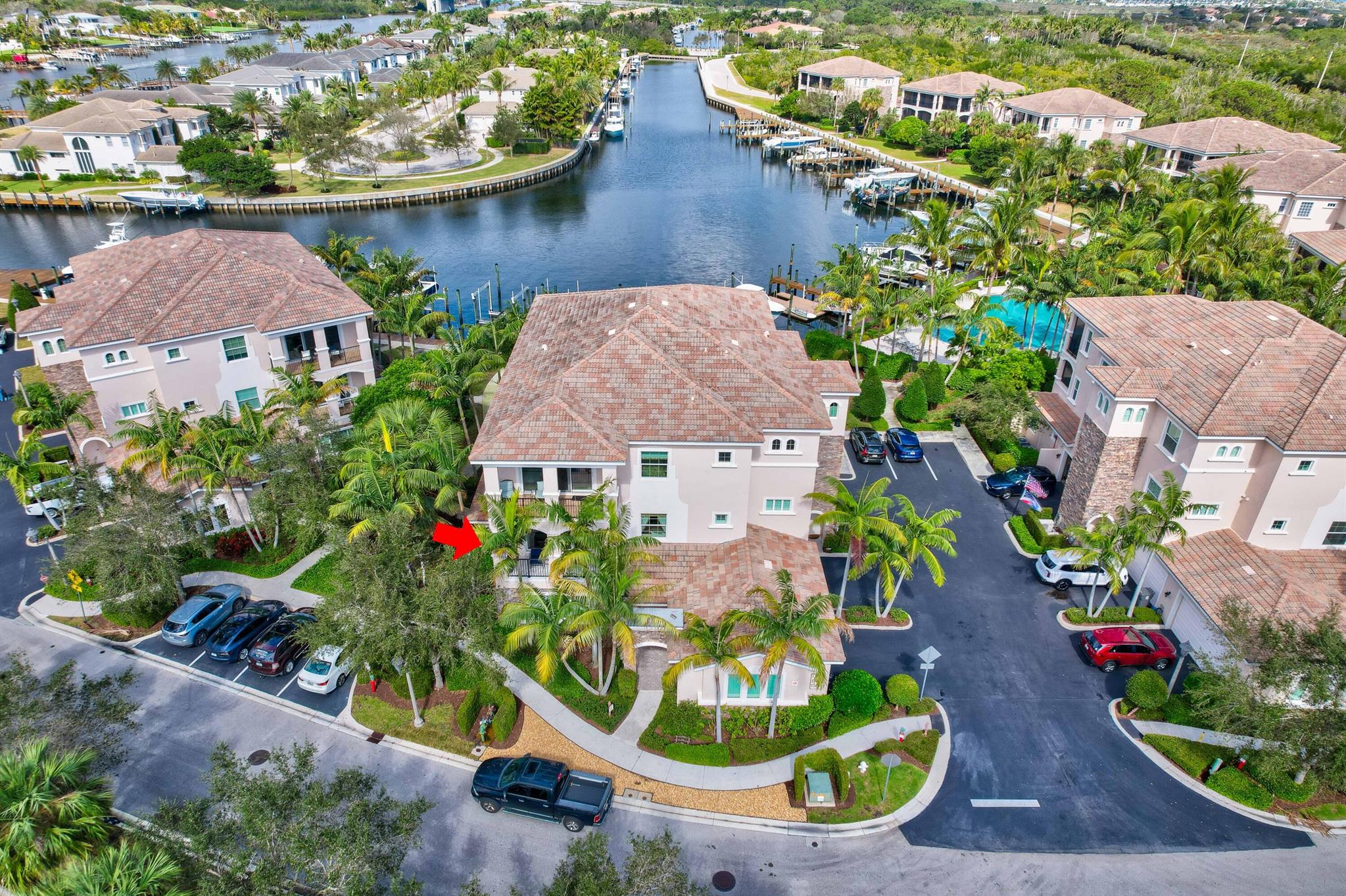 CARRIAGE HOMES AT FRENCHM - Residential