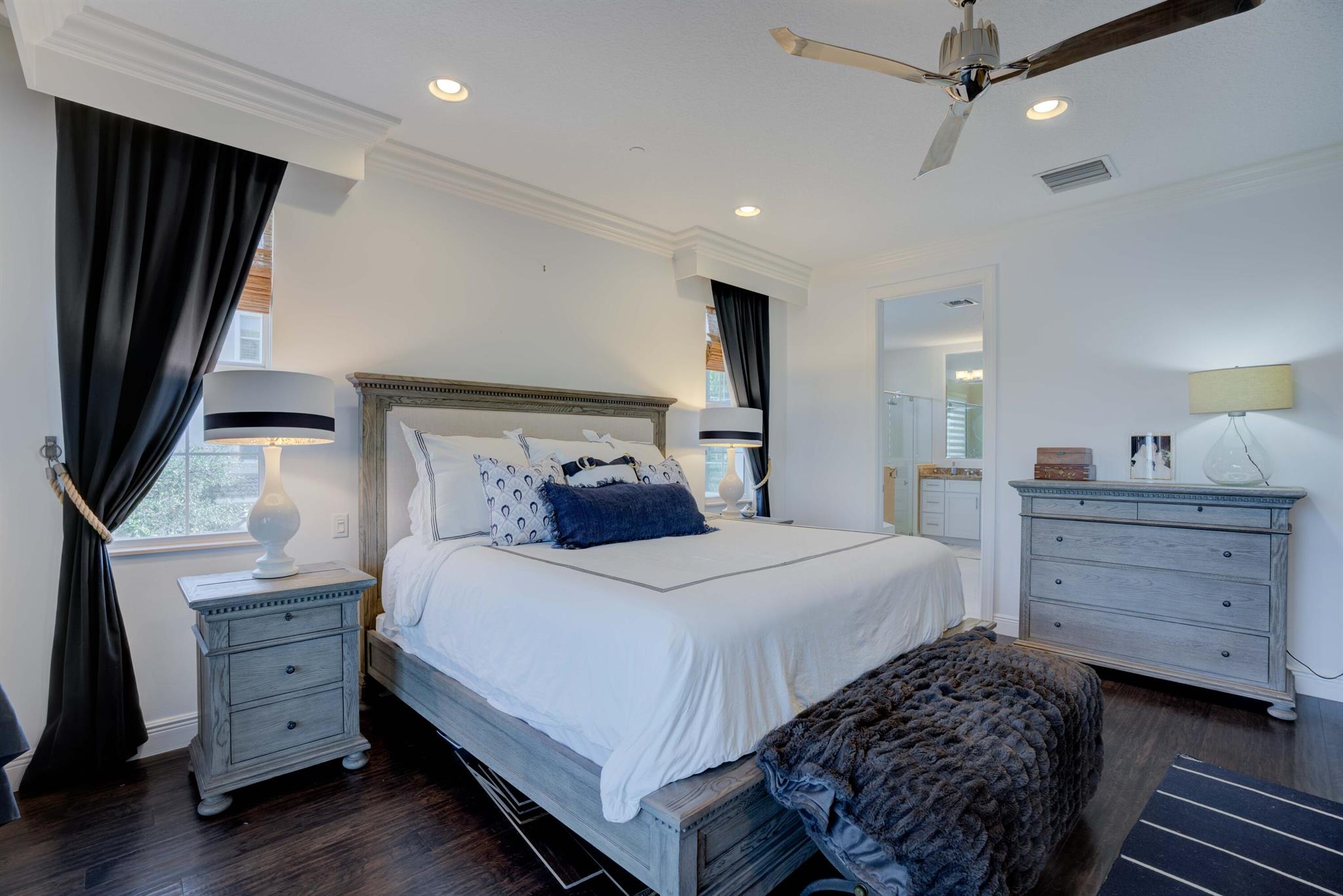 CARRIAGE HOMES AT FRENCHM - Residential