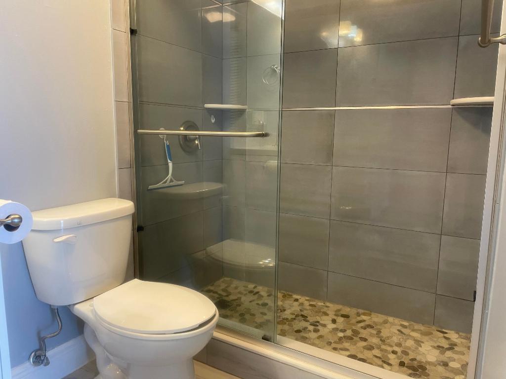 CLEAR LAKE CLUB CONDO - Residential Lease