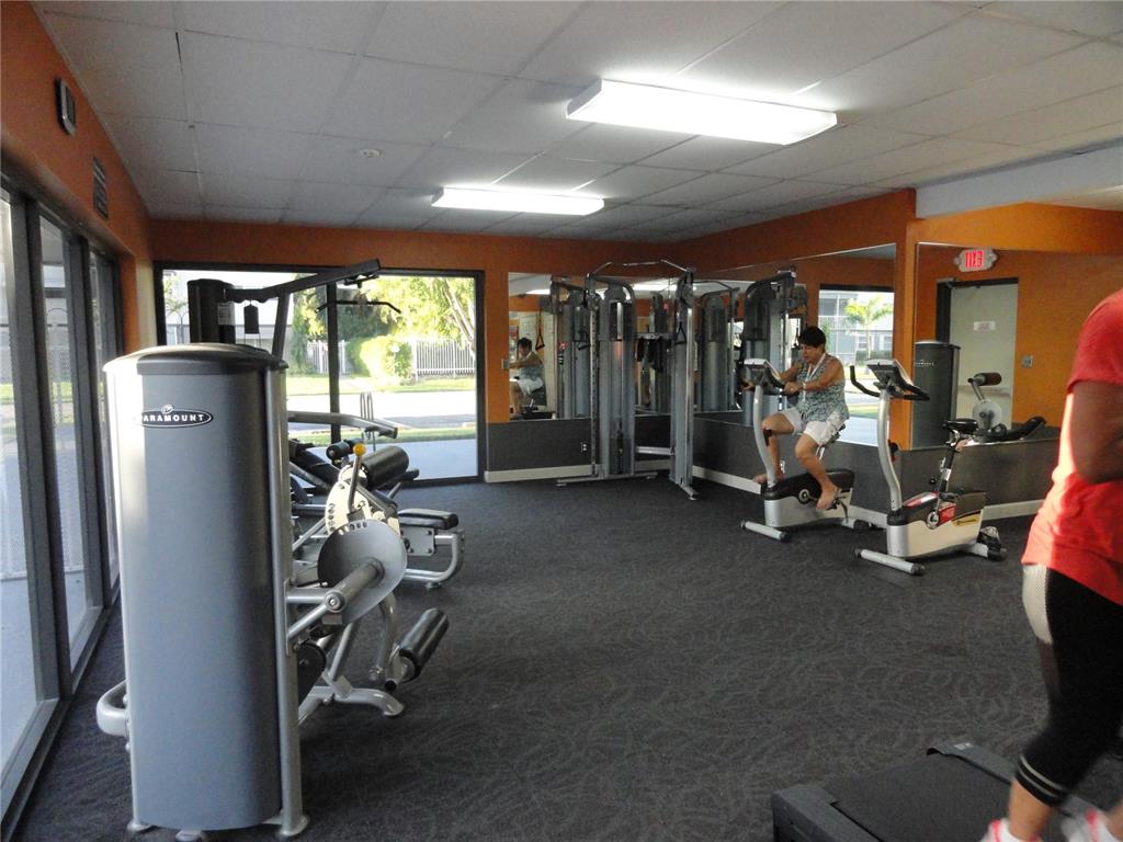 Hillcrest country club - Residential