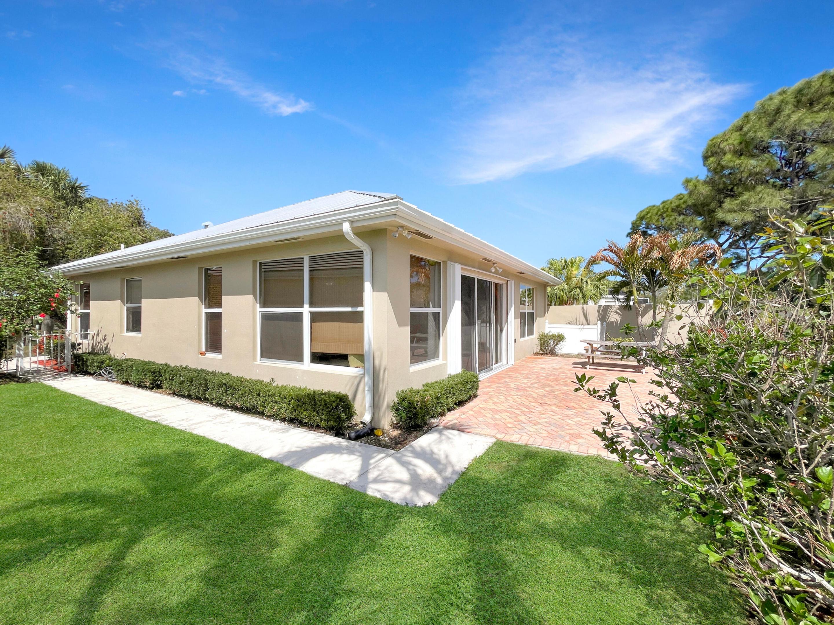 THE MEADOWS AT MARTIN DOWNS - Residential