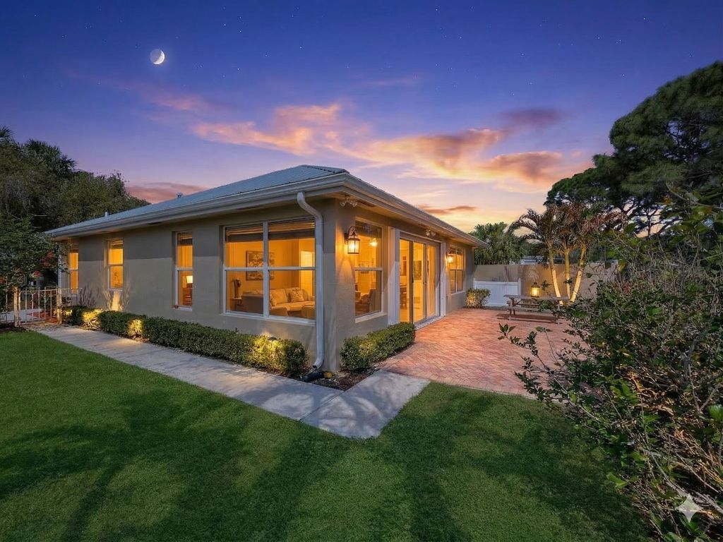 Photo of 2913 SW Brighton Way, Palm City, FL 34990 (MLS # B26007128)