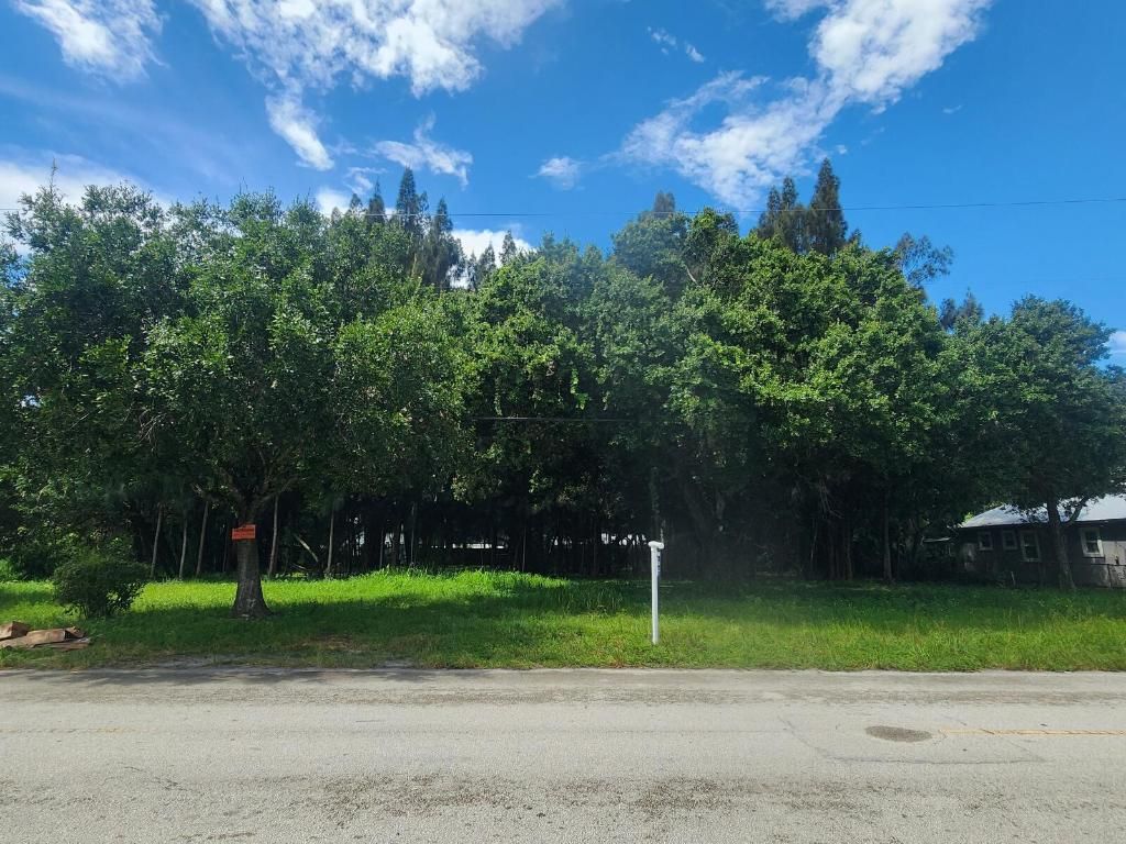 Photo of 1809 S 29th Street, Fort Pierce, FL 34947 (MLS # R11122566)