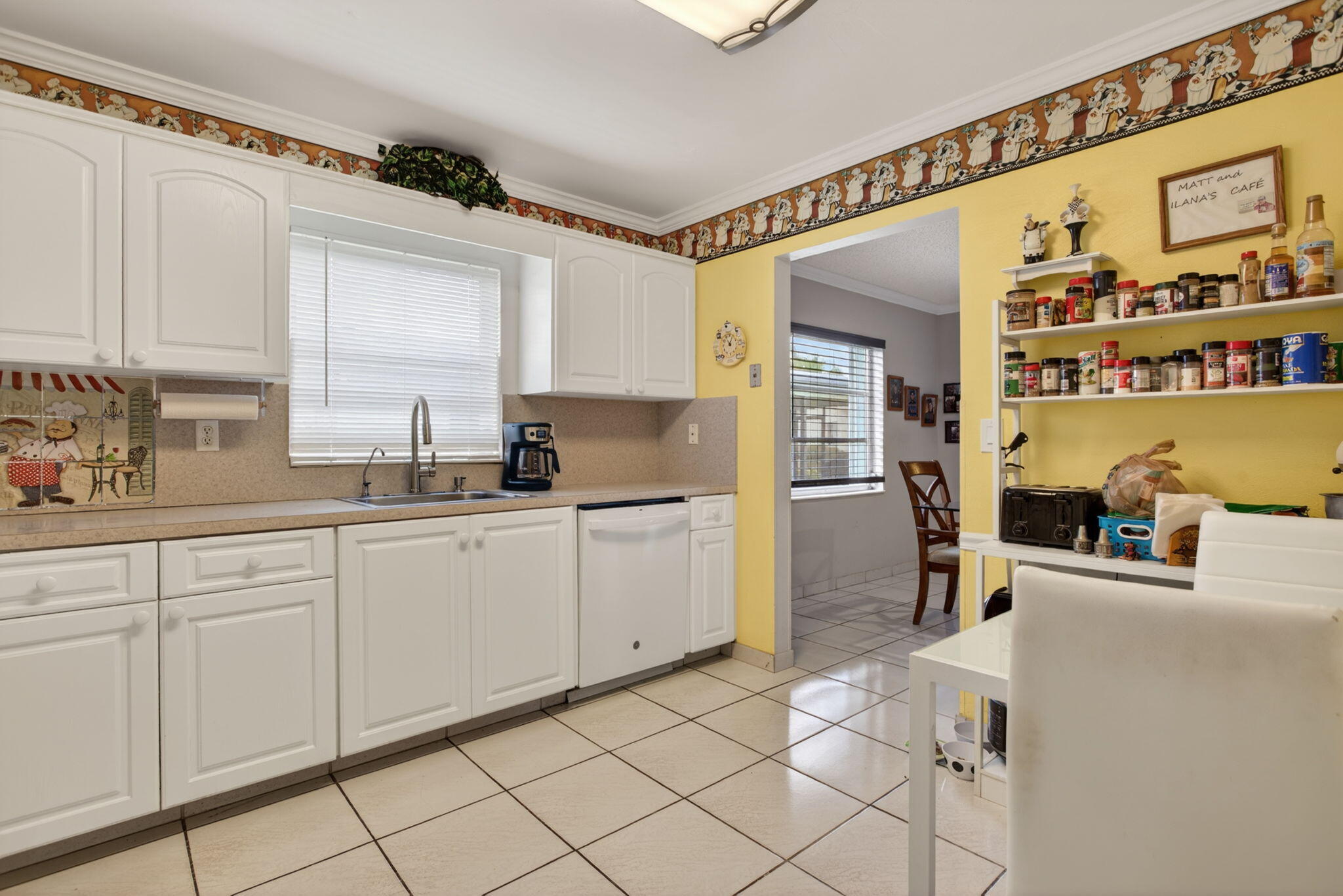 DELRAY VILLAS 4 - Residential