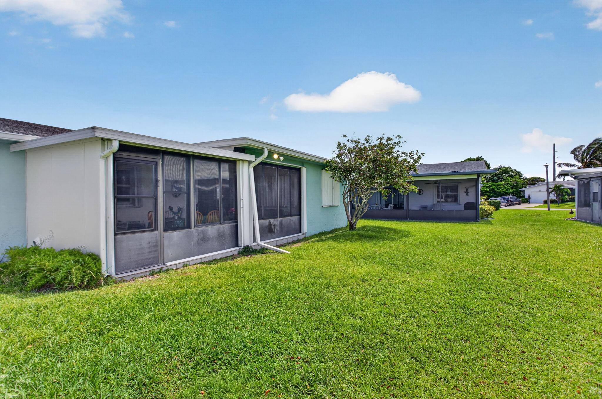 DELRAY VILLAS 4 - Residential