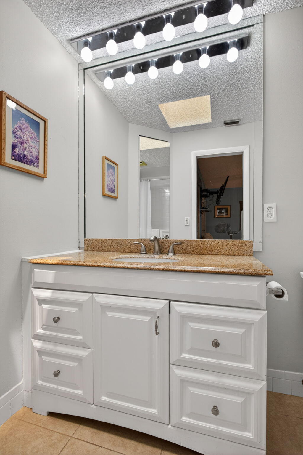 DELRAY VILLAS 4 - Residential