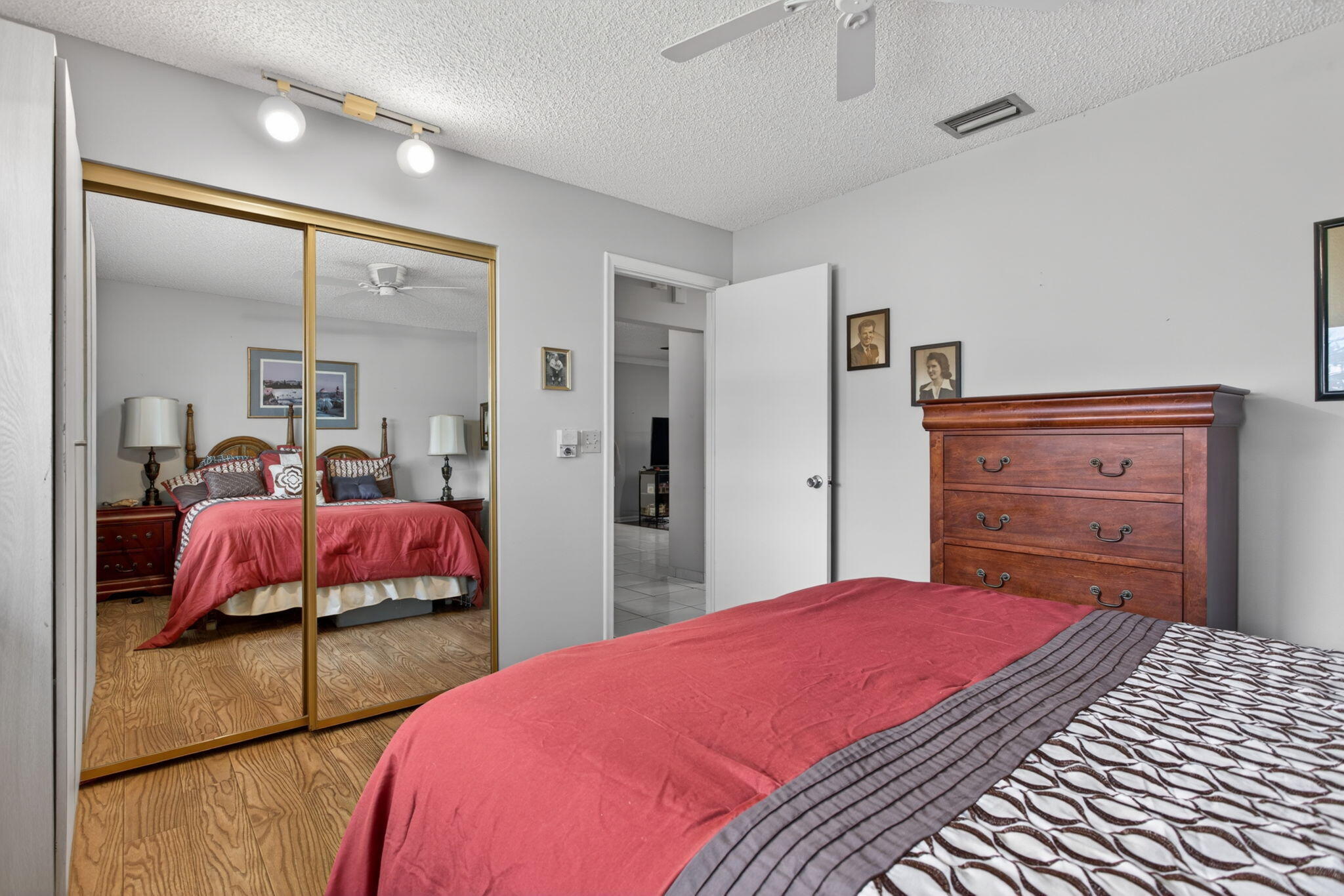 DELRAY VILLAS 4 - Residential