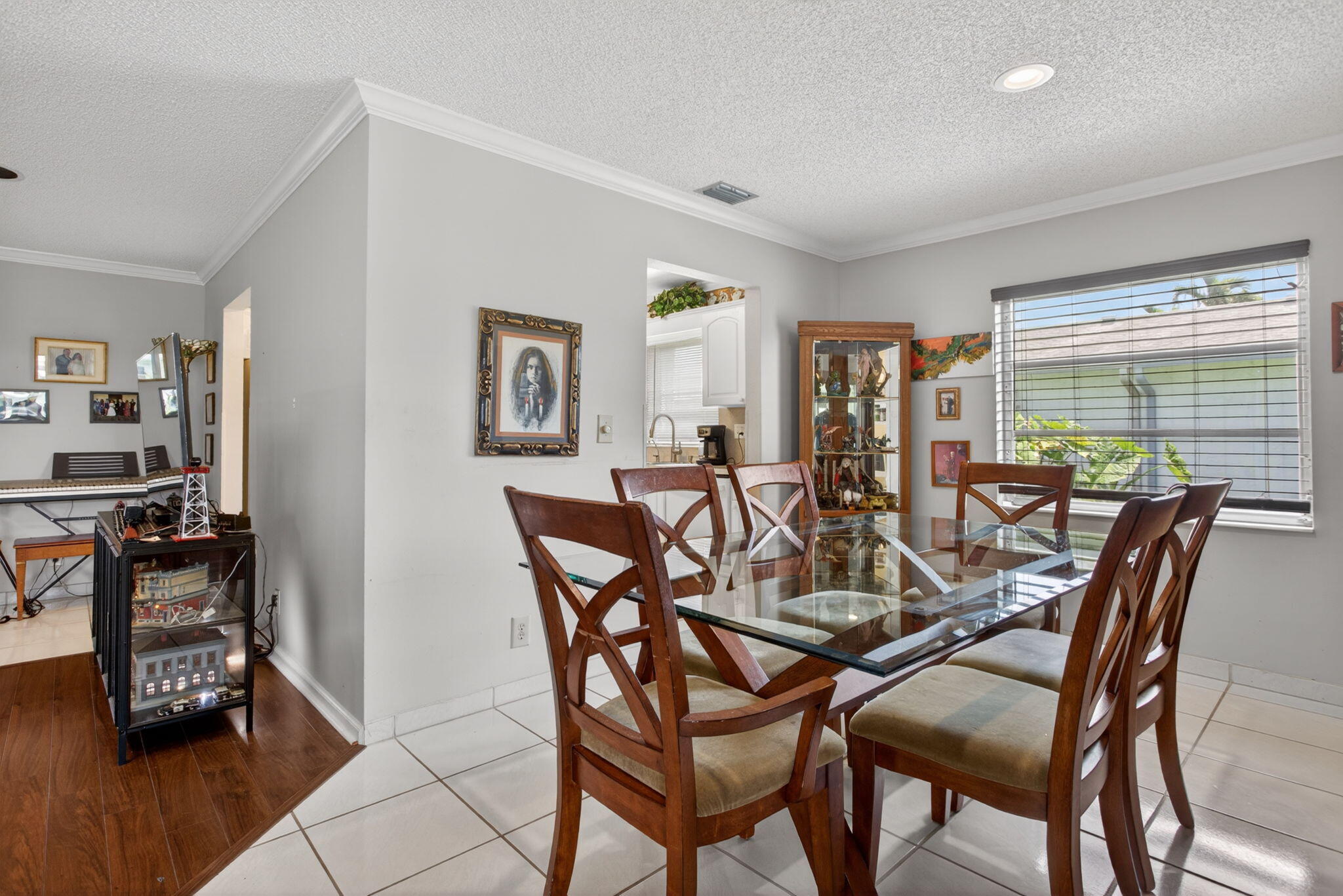 DELRAY VILLAS 4 - Residential