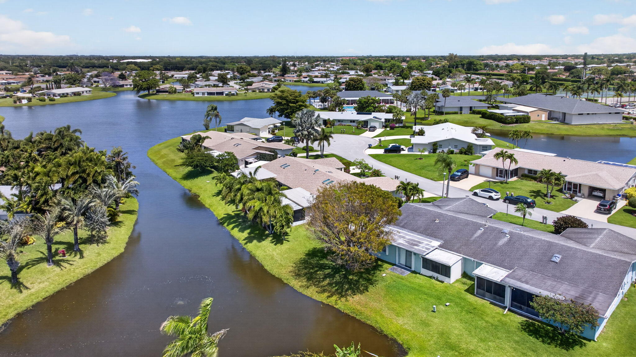 DELRAY VILLAS 4 - Residential