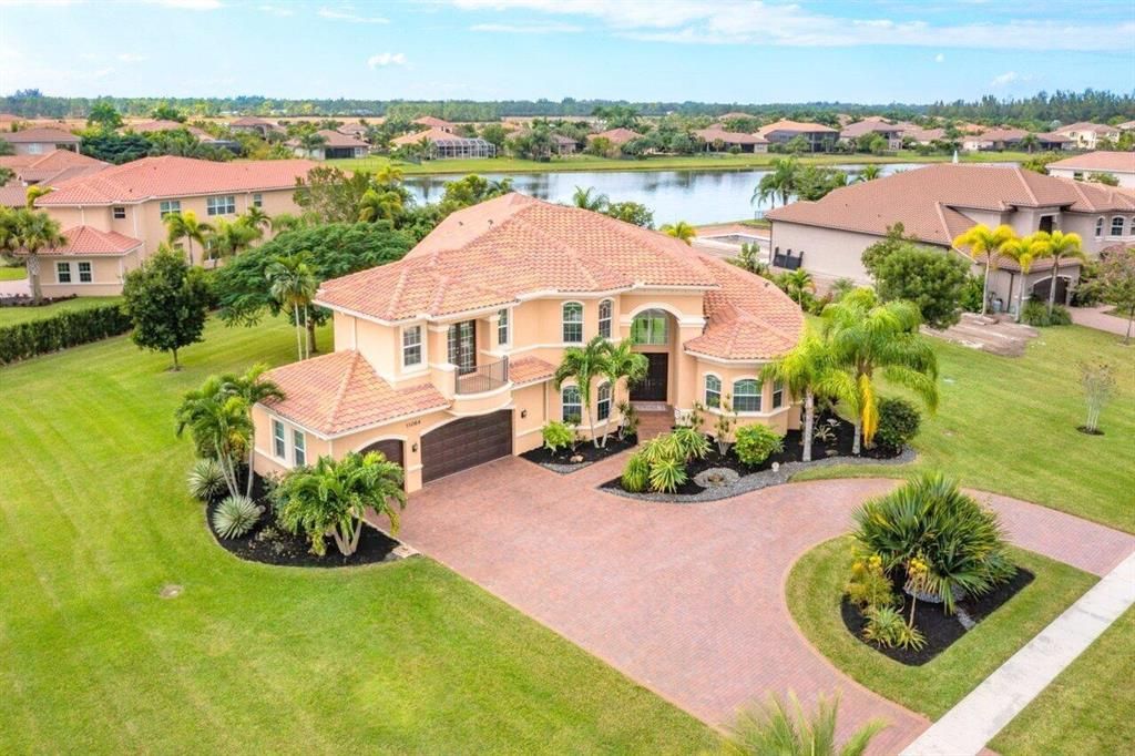 Photo of 11084 Rockledge View Drive Dr, Palm Beach Gardens, FL 33412 (MLS # R10758703)