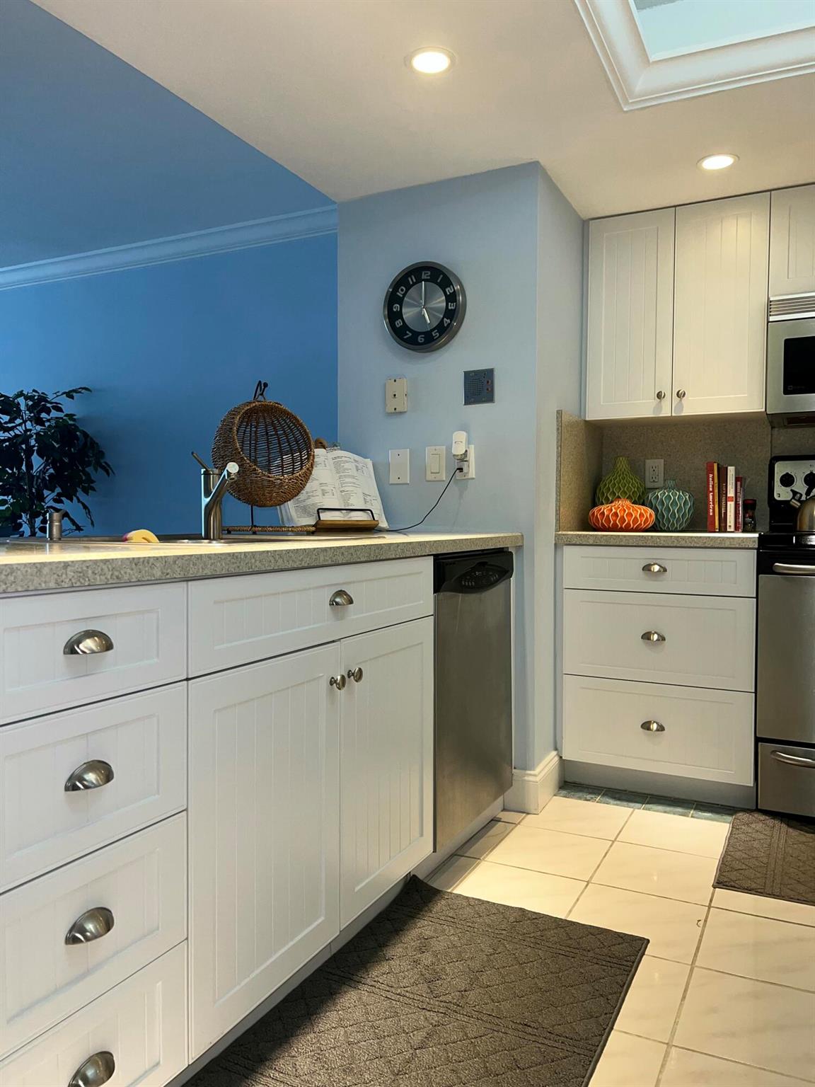 ABERDEEN ARMS CONDO - Residential Lease