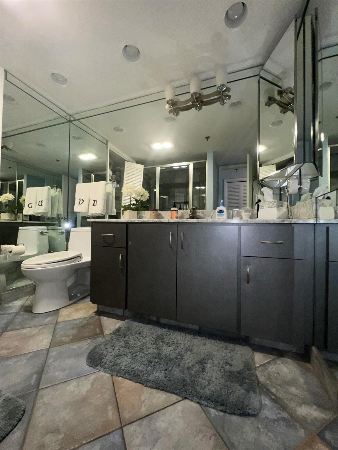 ABERDEEN ARMS CONDO - Residential Lease