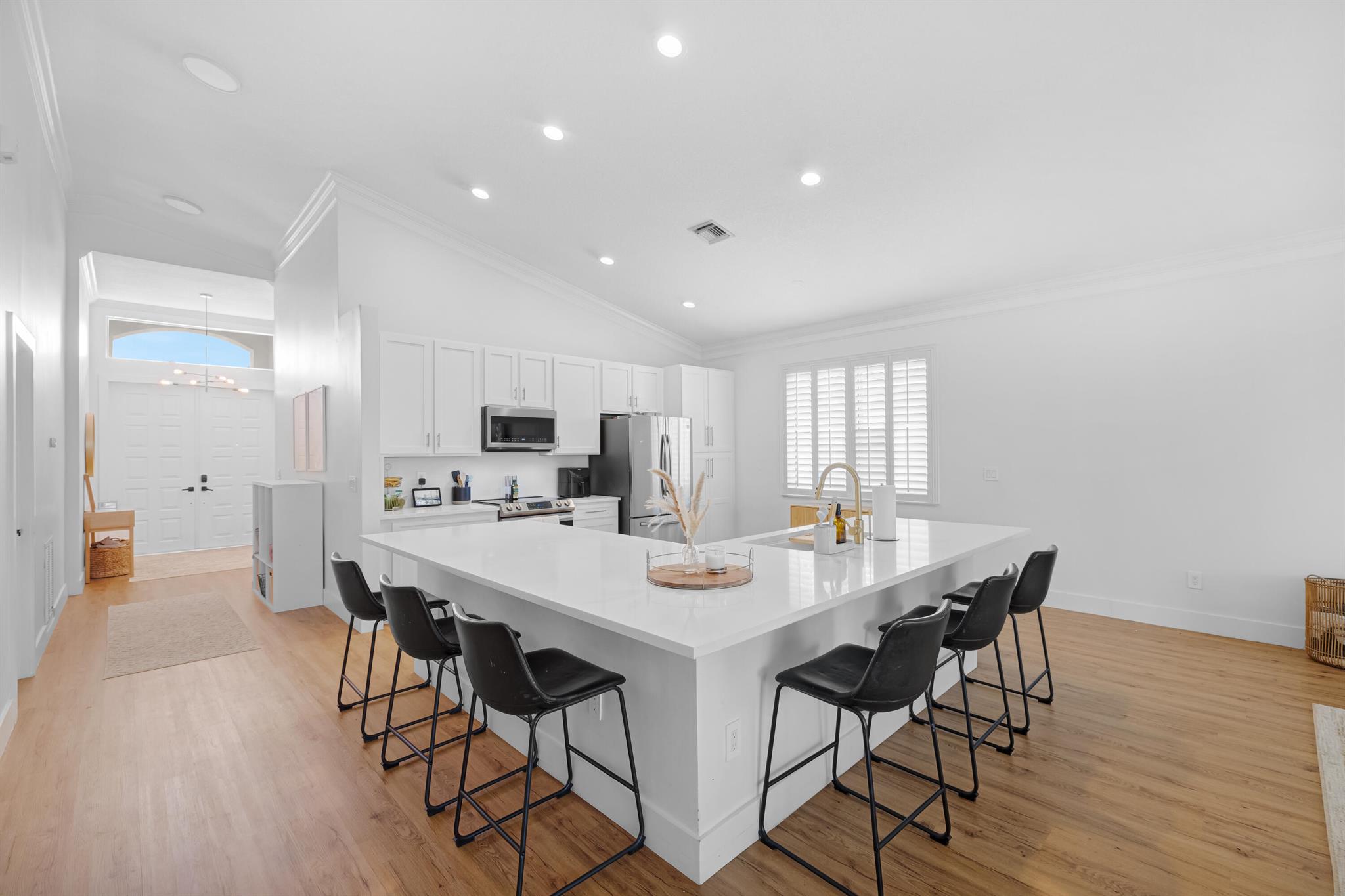 2887 N Bight