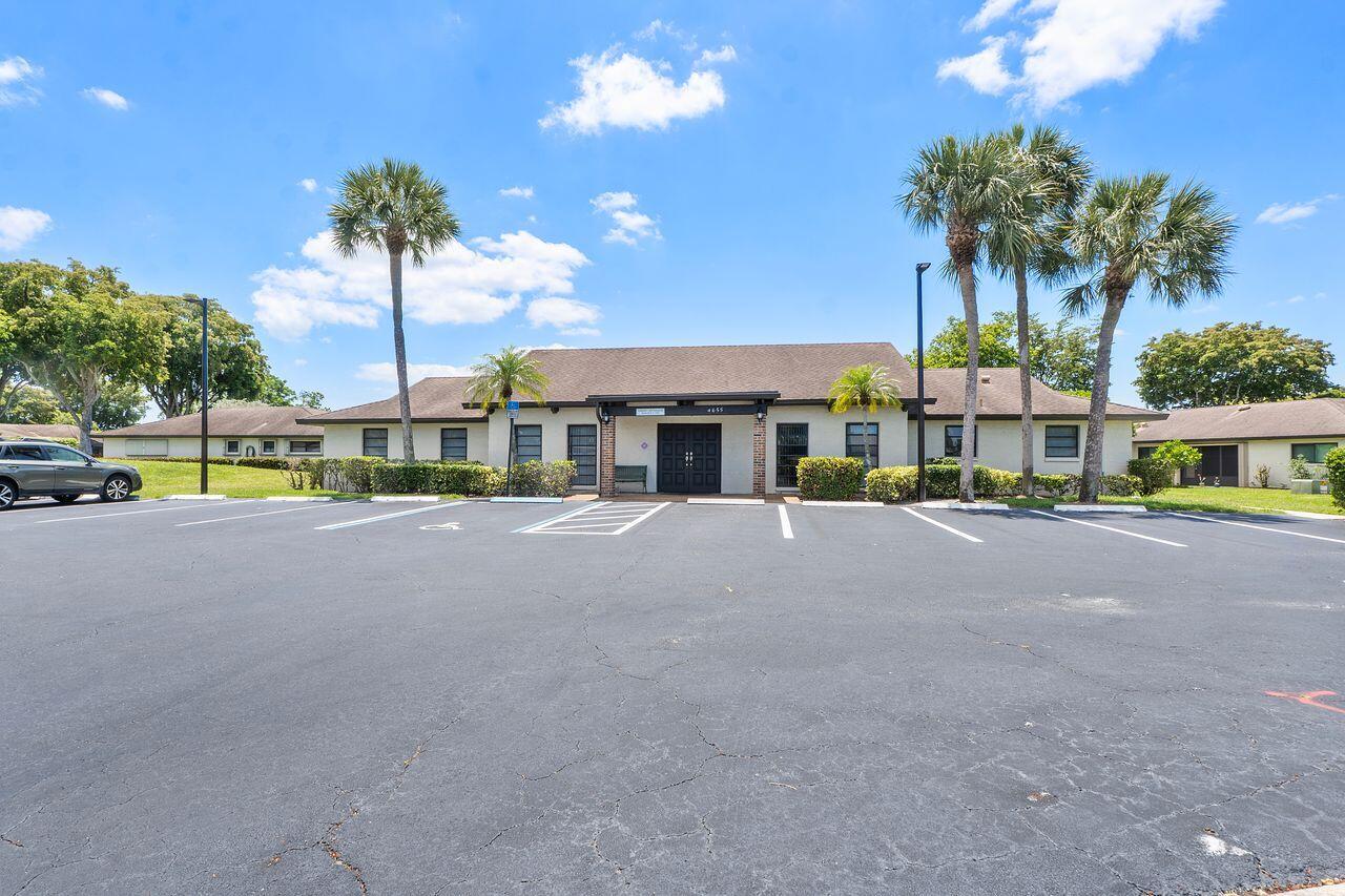 GREENTREE VILLAS CONDO - Residential