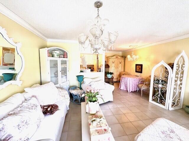 KENT CONDOS - Residential