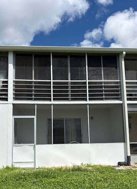 KENT CONDOS - Residential