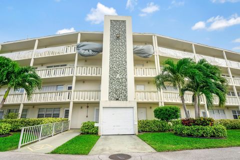 A home in Deerfield Beach