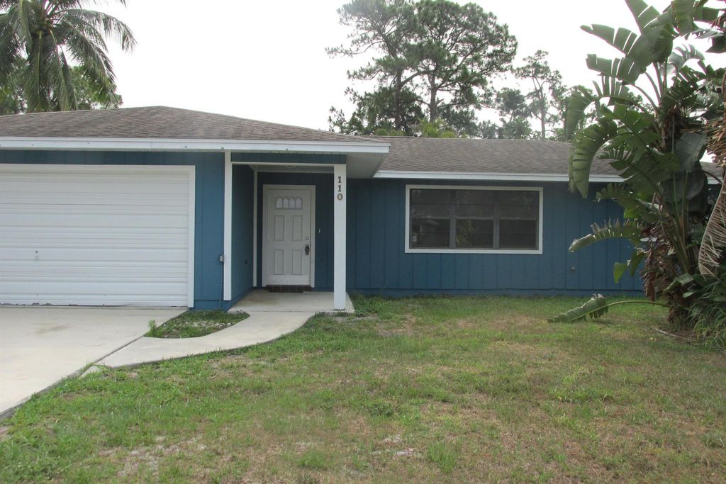 Photo of 110 SE Crosspoint Drive, Port Saint Lucie, FL 34983 (MLS # R10988934)