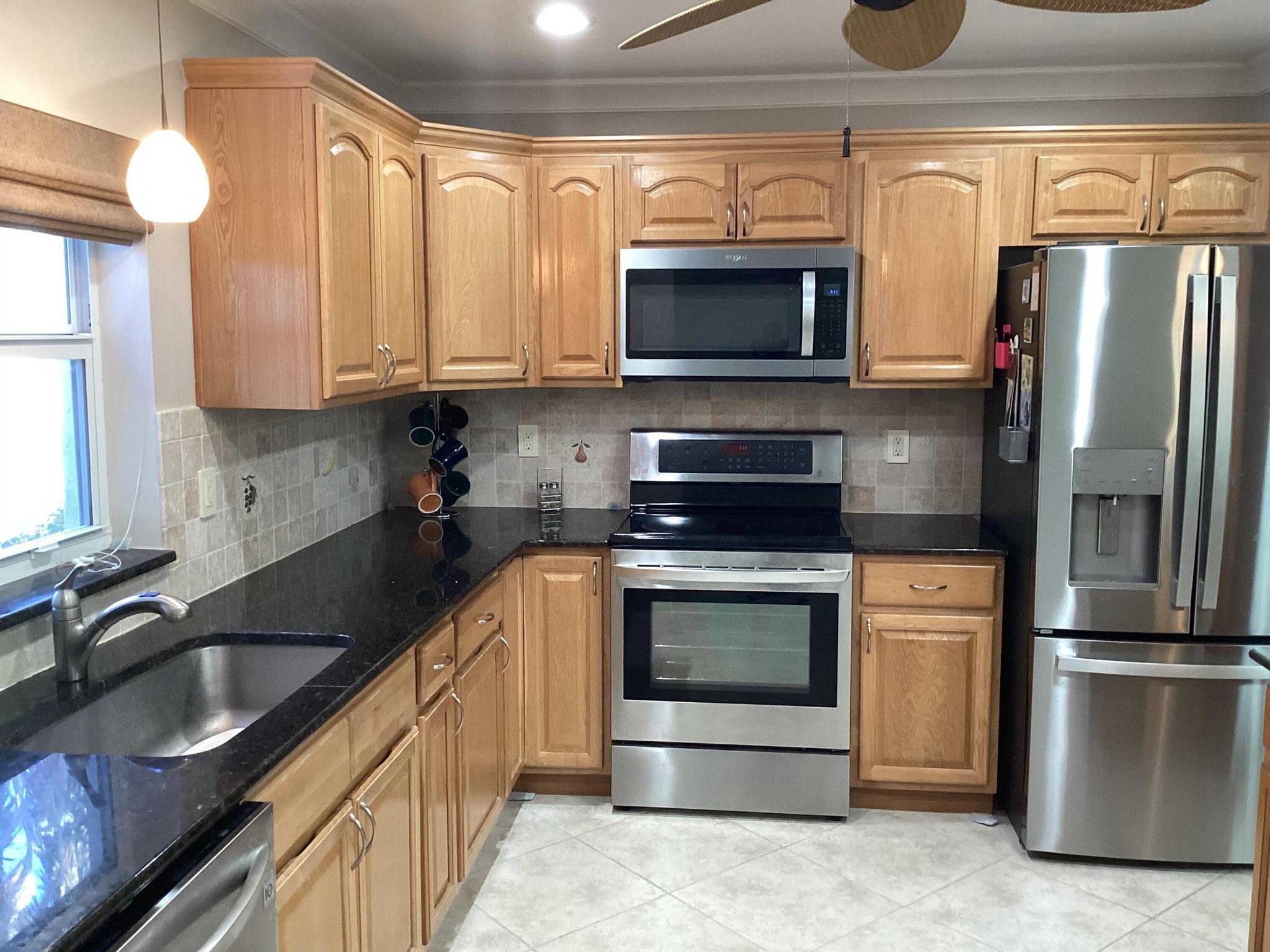 DELRAY VILLAS 4 - Residential