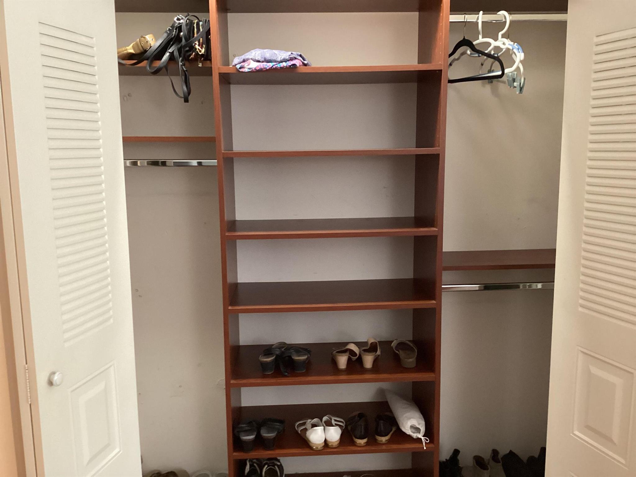 DELRAY VILLAS 4 - Residential