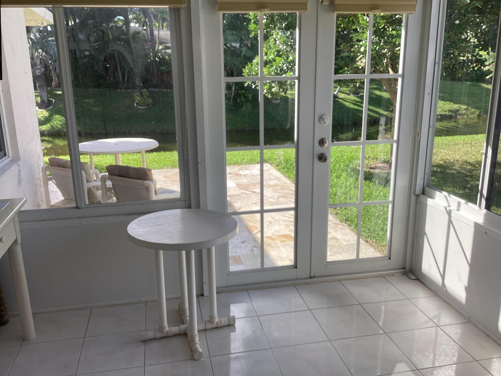 DELRAY VILLAS 4 - Residential