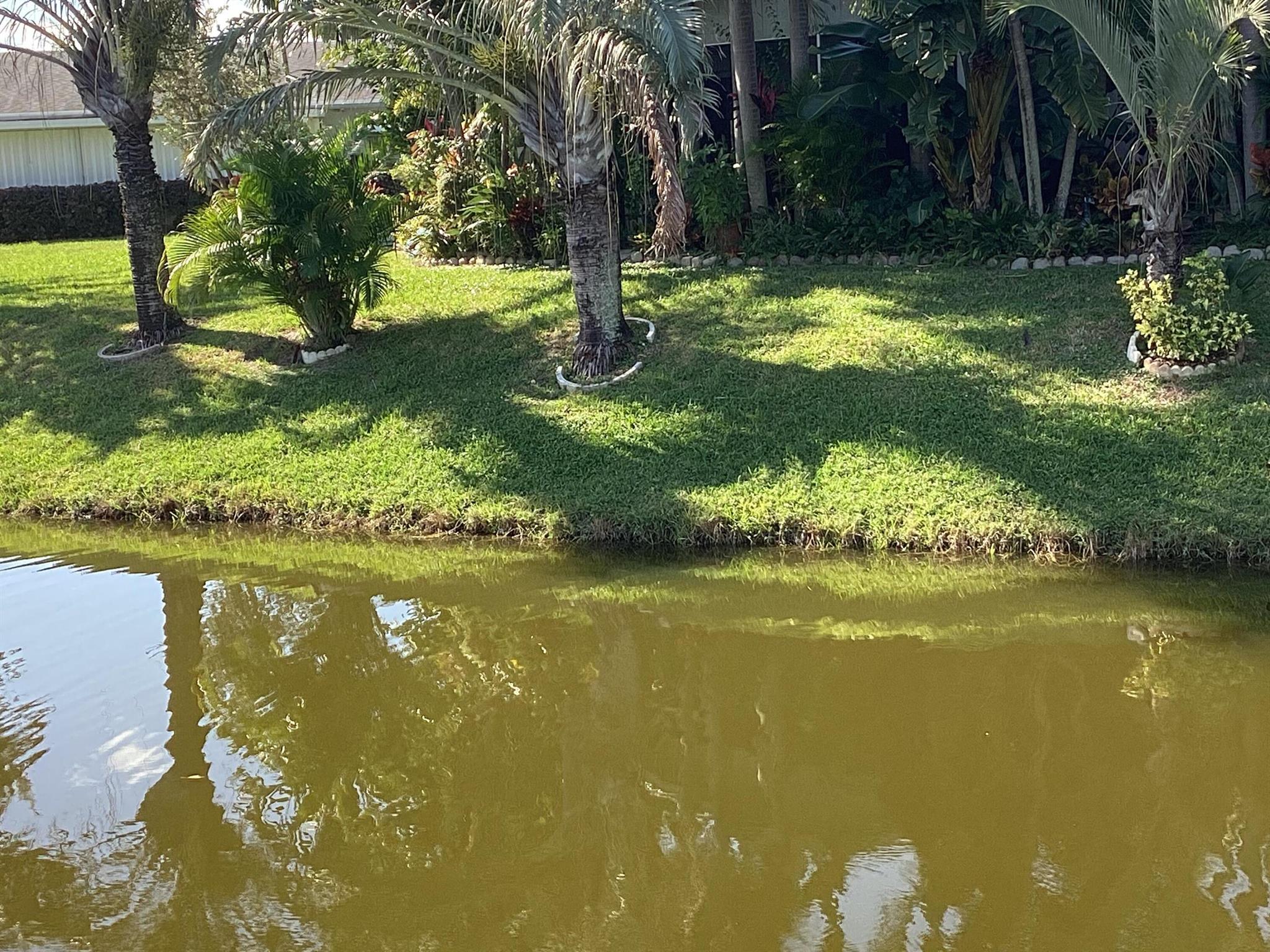 DELRAY VILLAS 4 - Residential