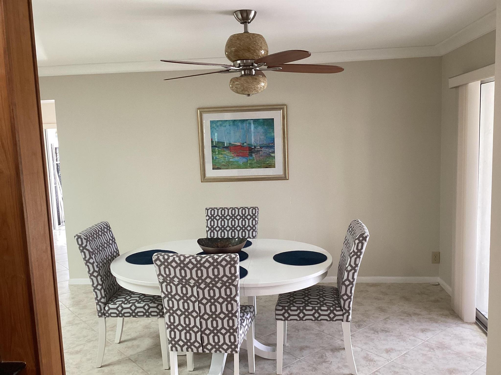 DELRAY VILLAS 4 - Residential