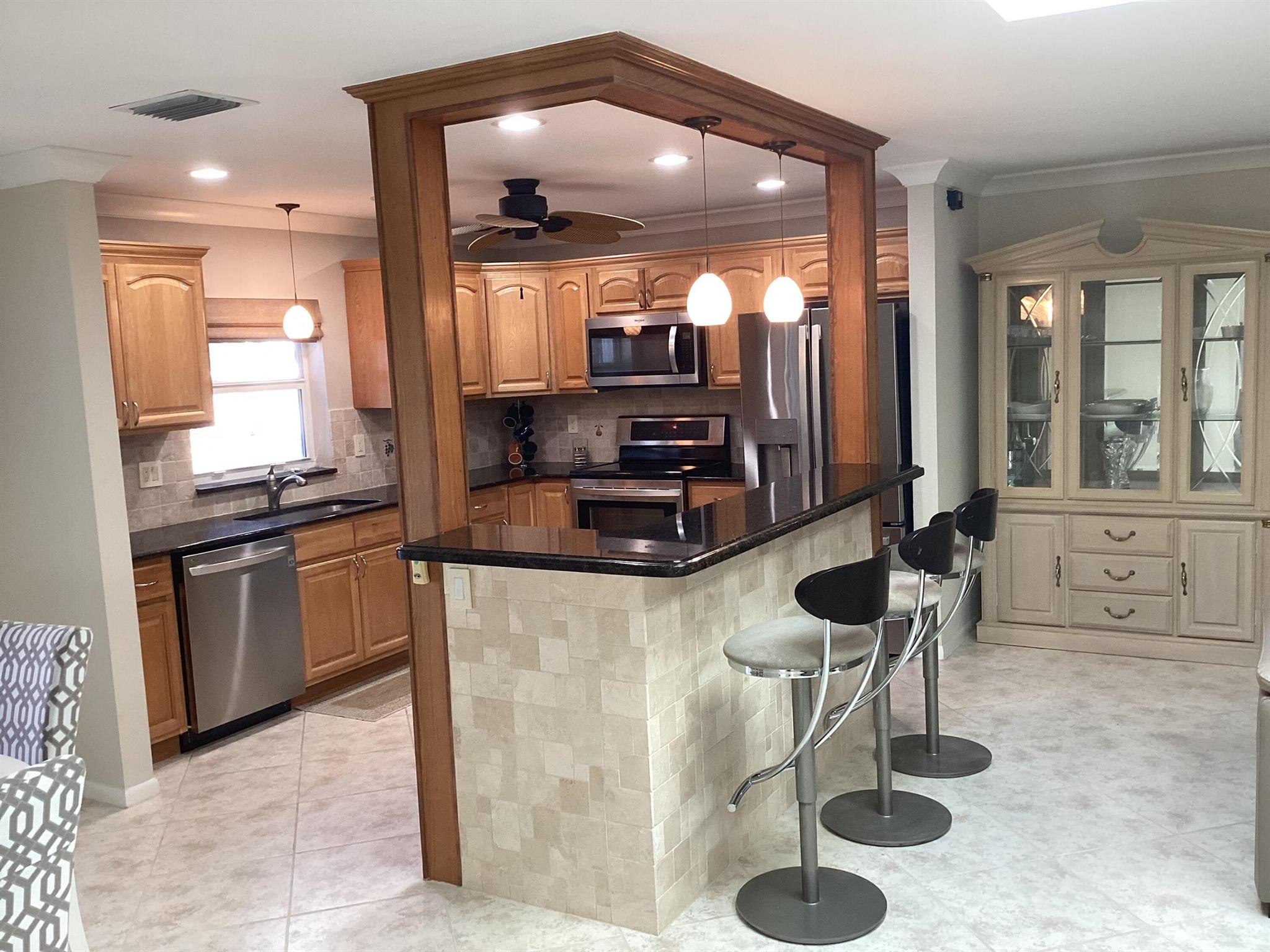 DELRAY VILLAS 4 - Residential